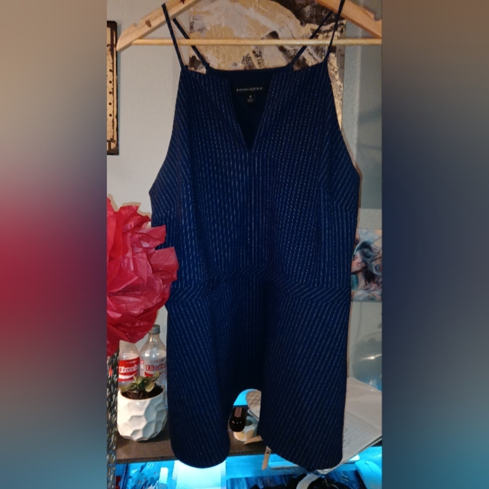 Banana Republic Blue Ribbed V-Neck Sheath Tank Top